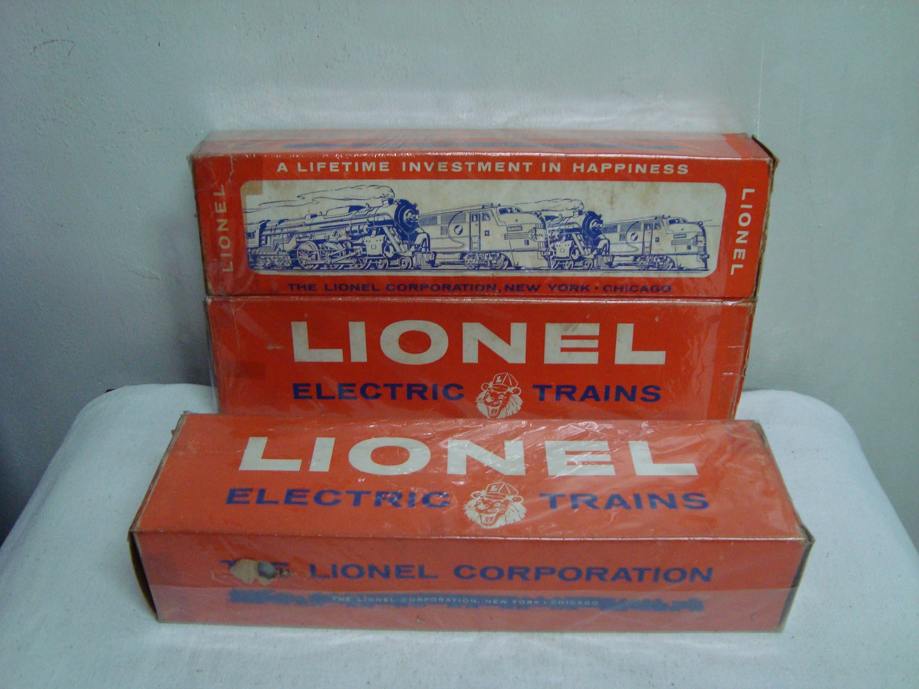 Lionel Electric Trains w/ Box