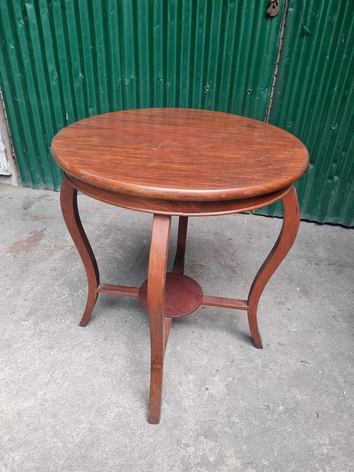 Round table narra AMN-657