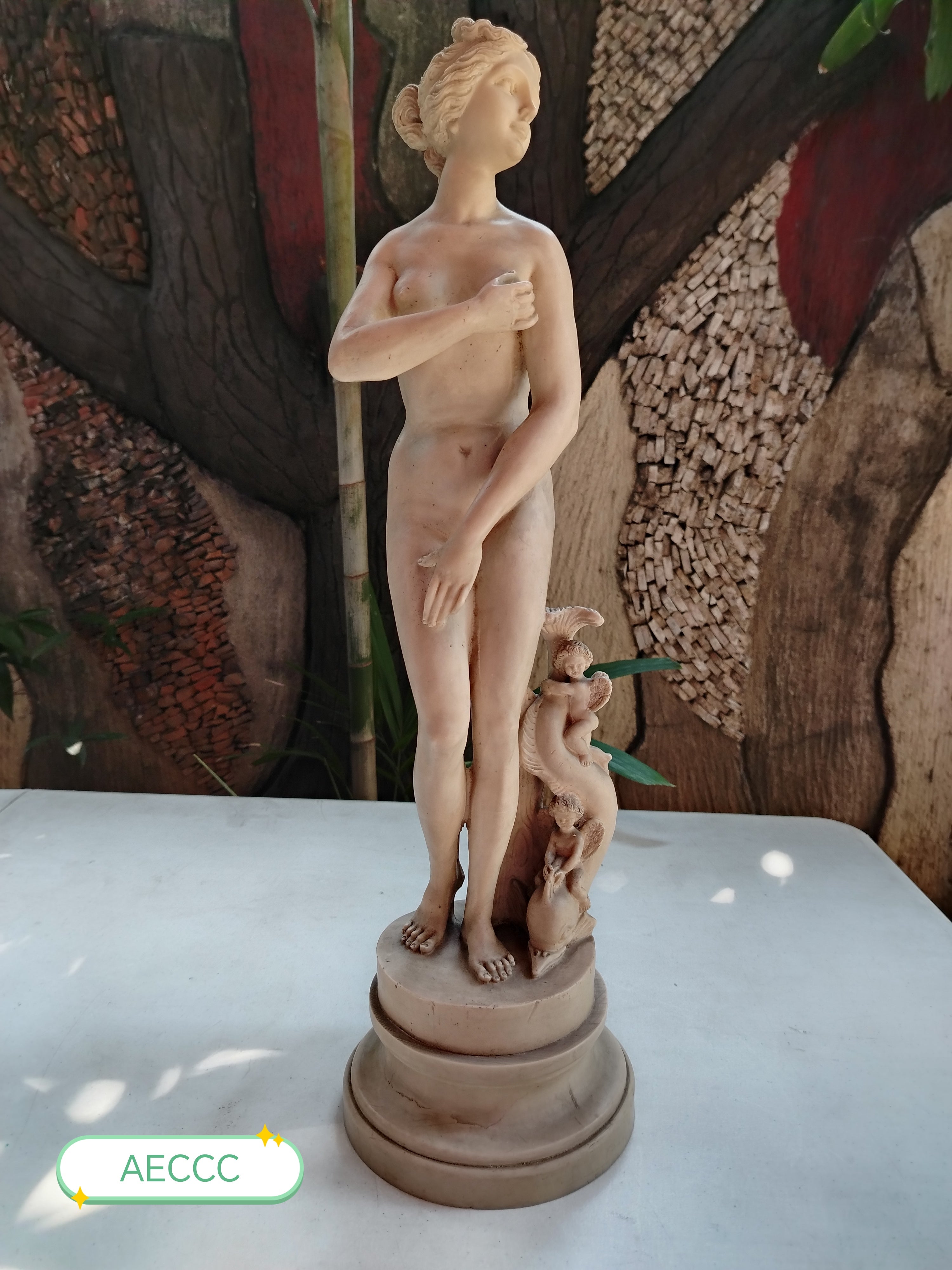 NUDE STATUE