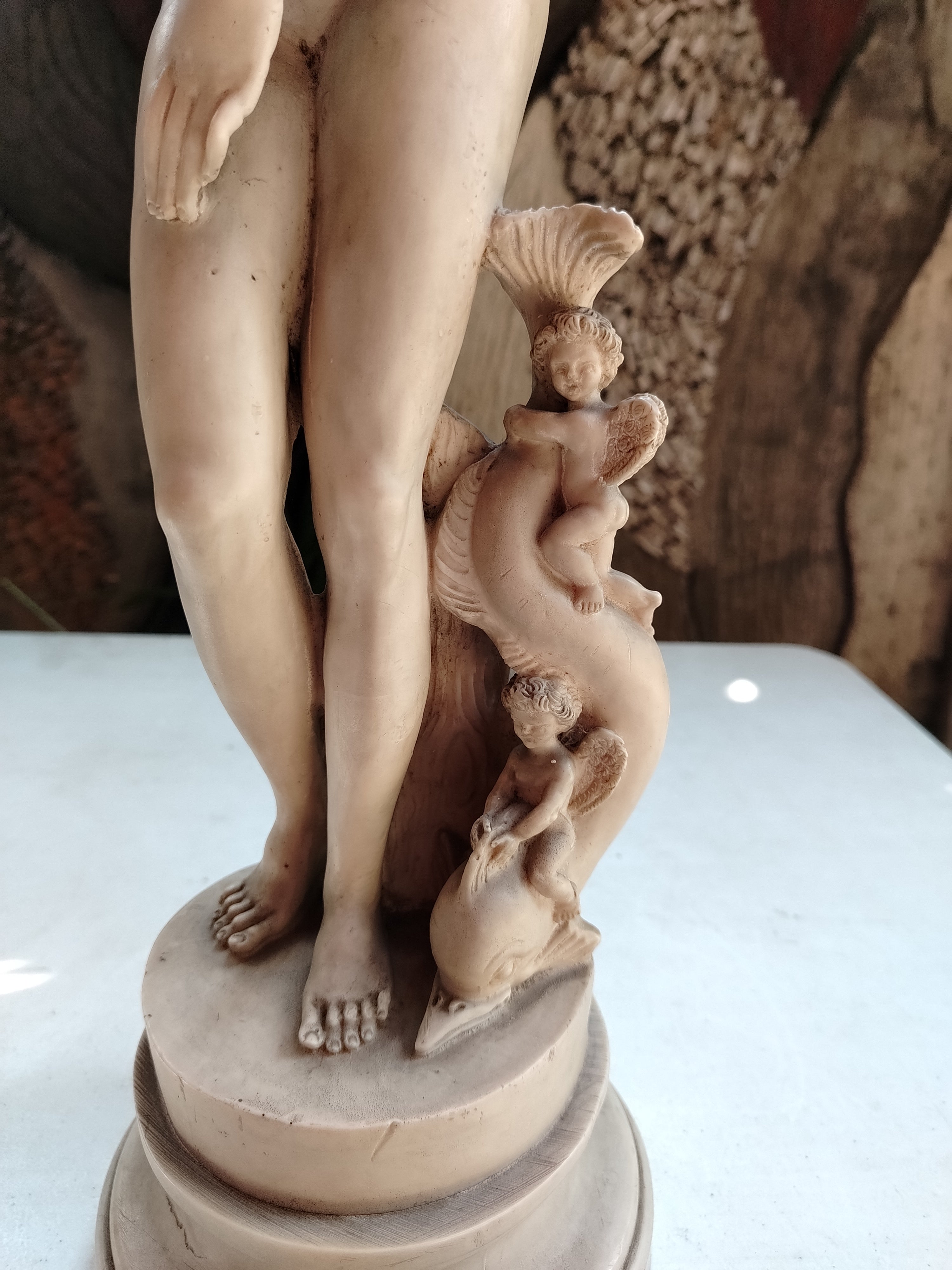 NUDE STATUE