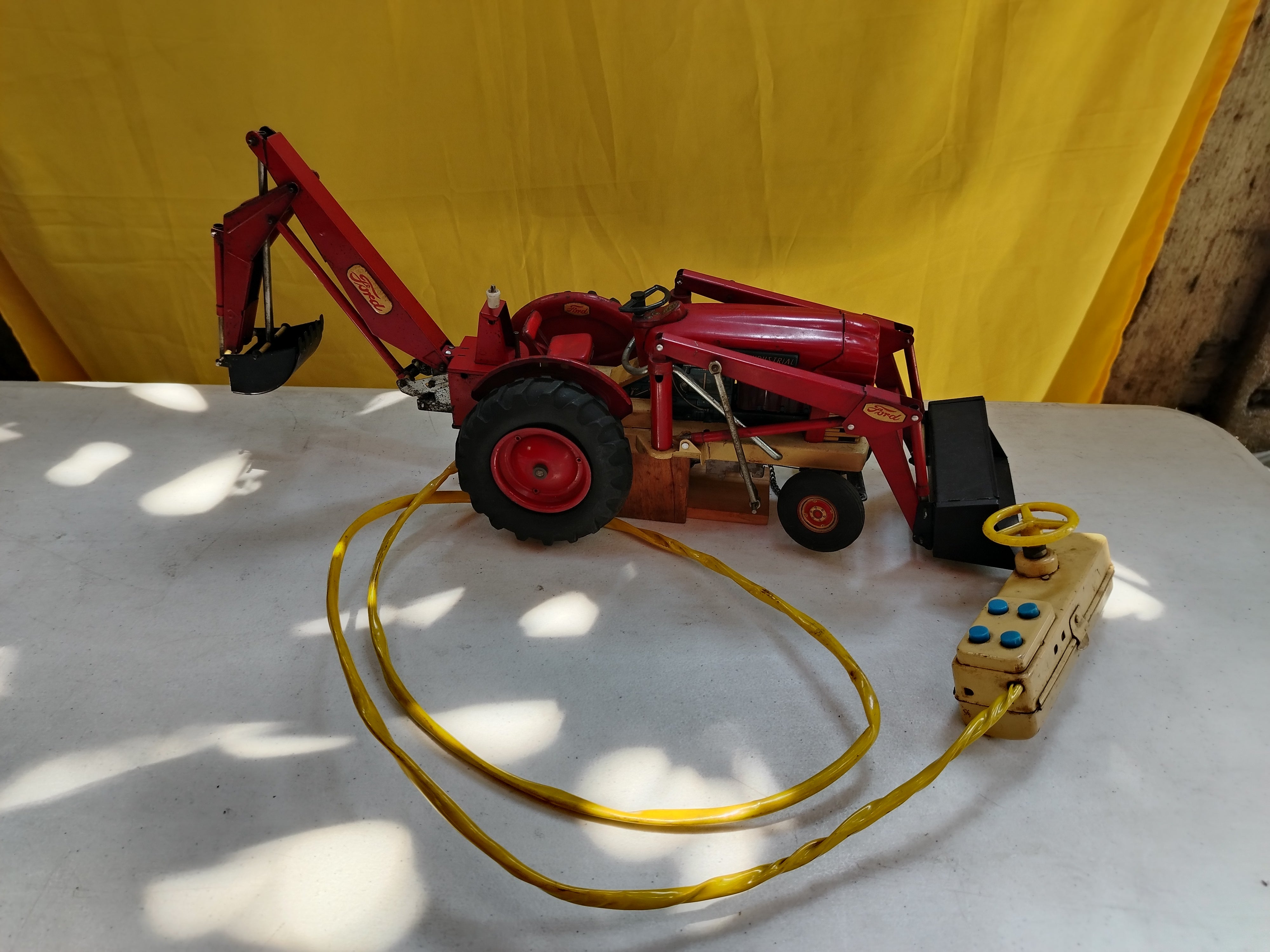 CRAGSTAN FORD TRACTOR TIN TOY