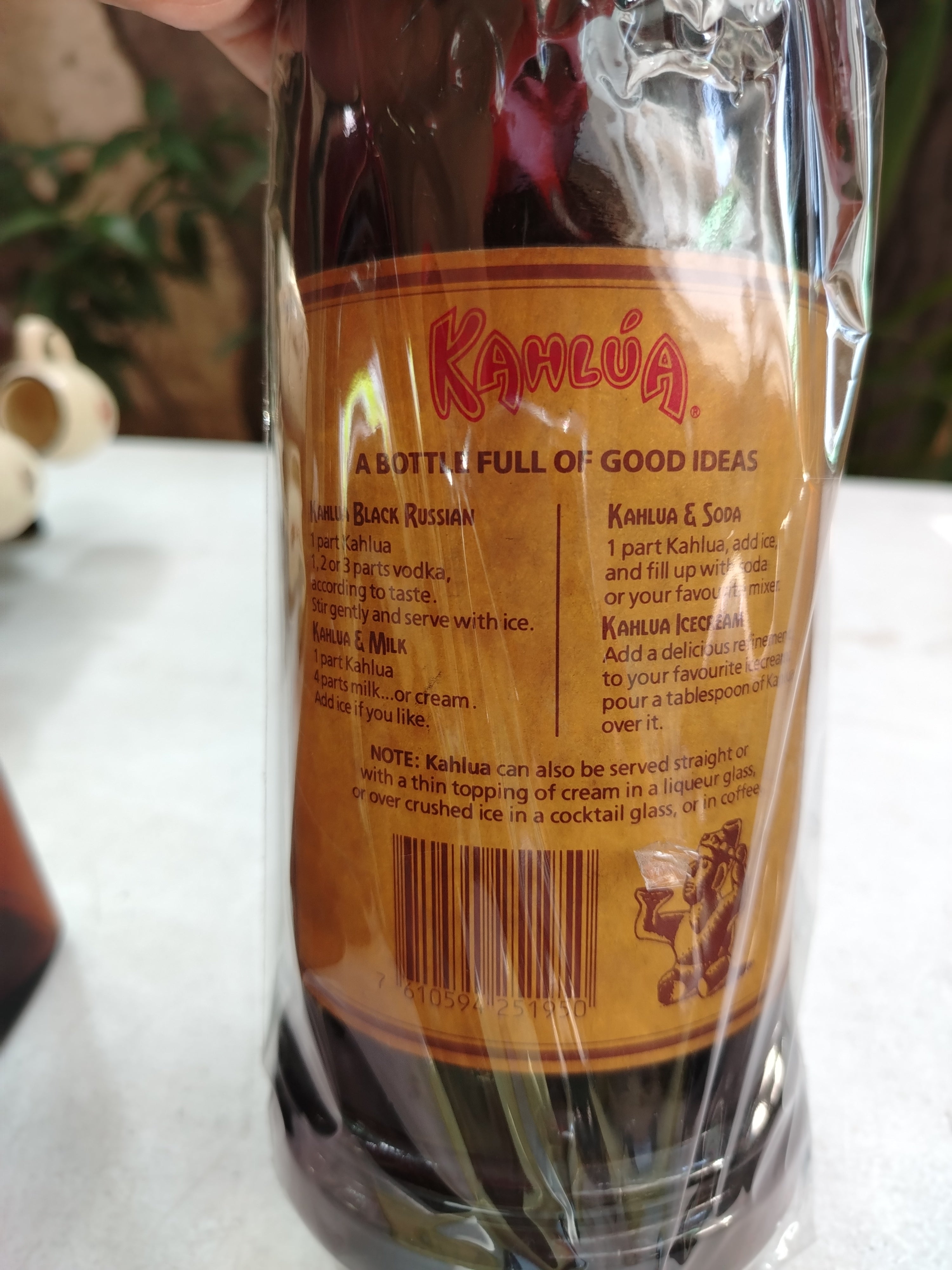 VINTAGE KAHLUA COFFEE LIQUEUR (UNOPENED)