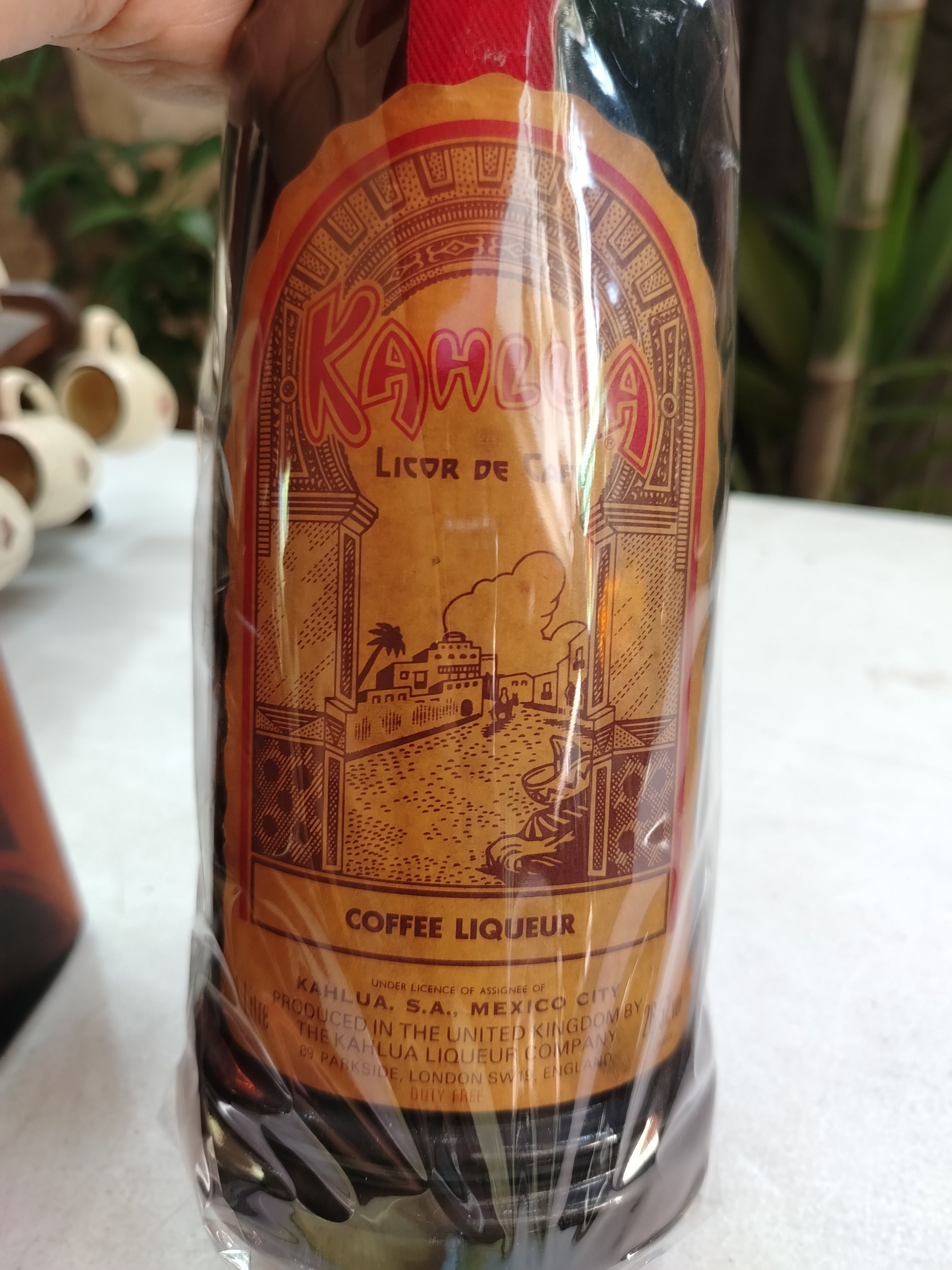 VINTAGE KAHLUA COFFEE LIQUEUR (UNOPENED)