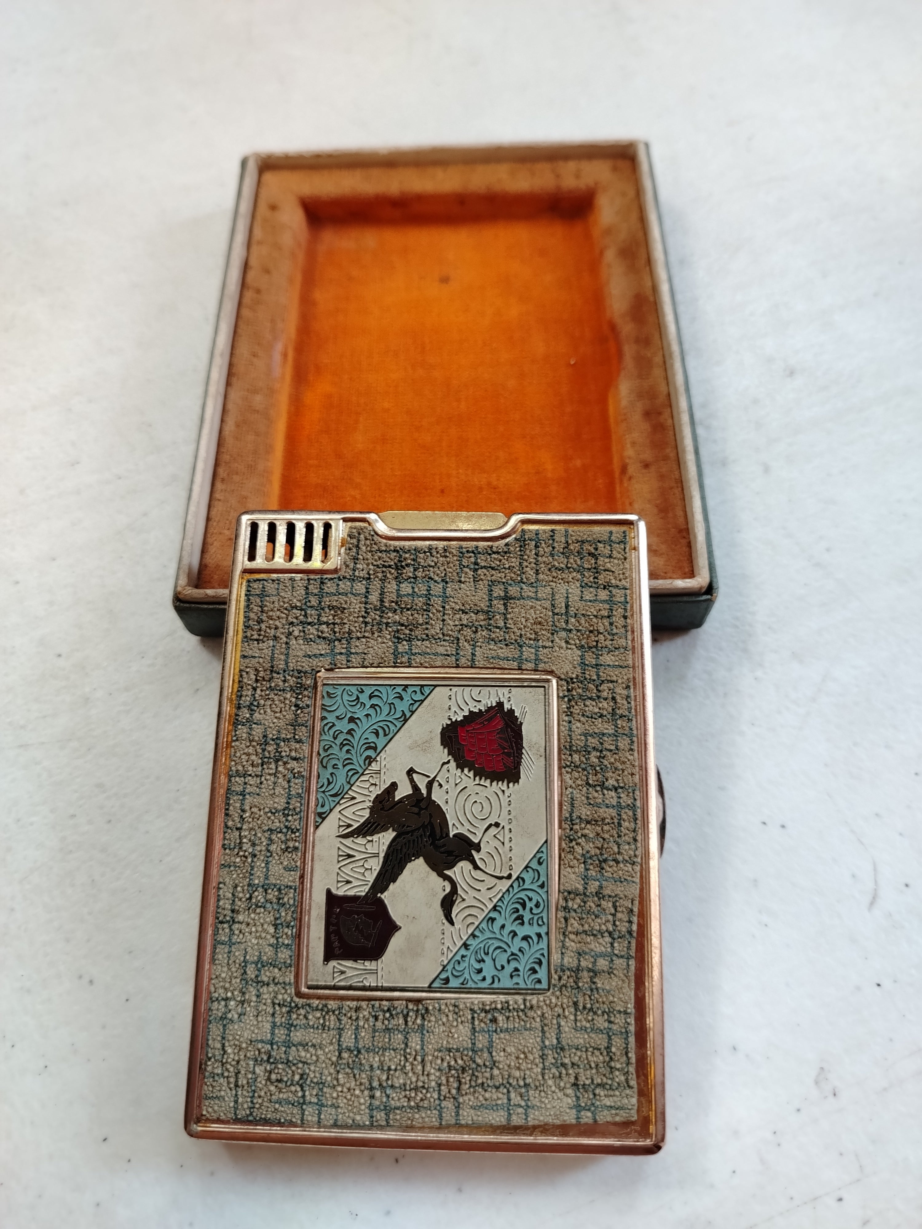 CIGARETTE CASE WITH LIGHTER