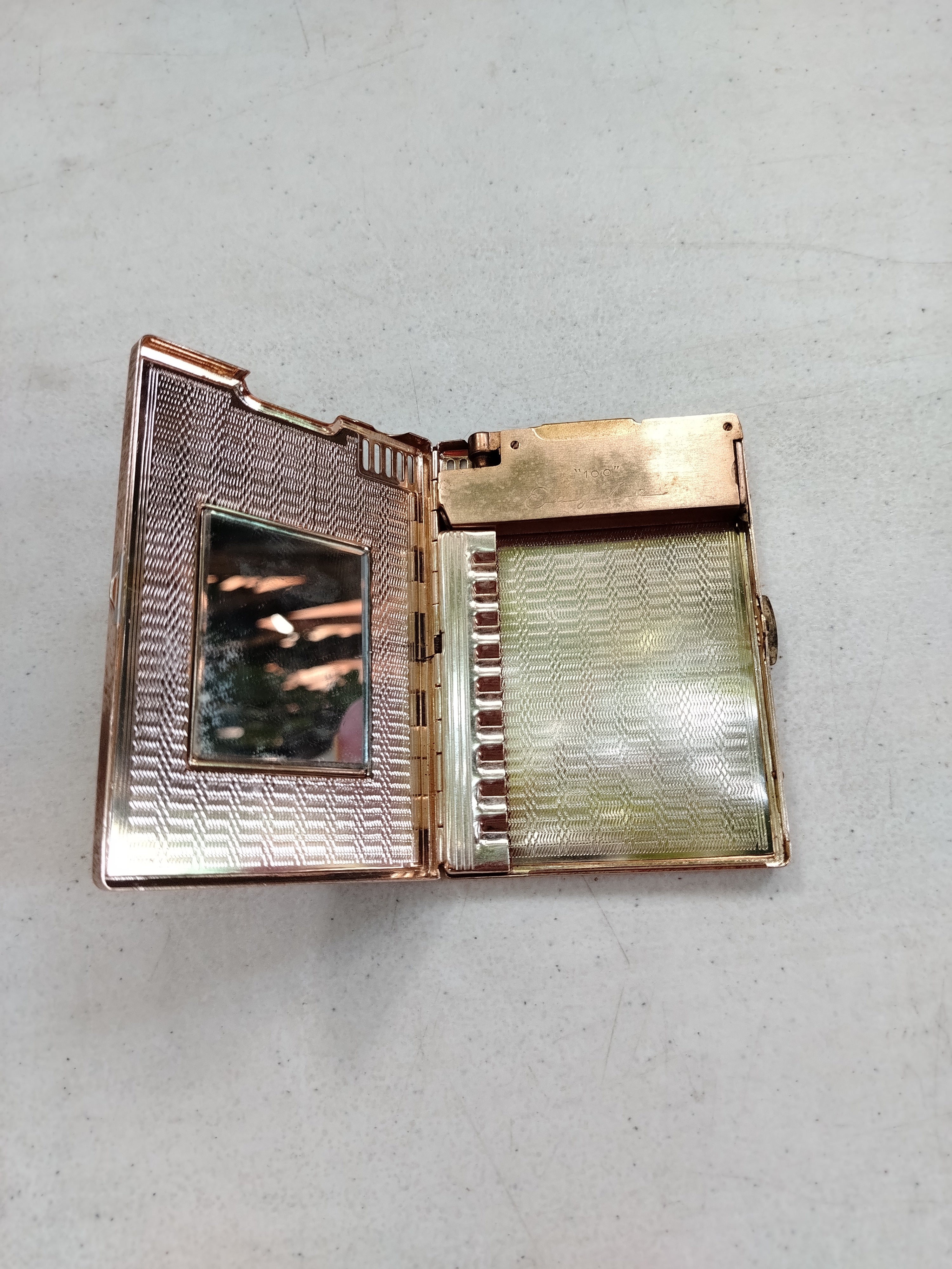 CIGARETTE CASE WITH LIGHTER