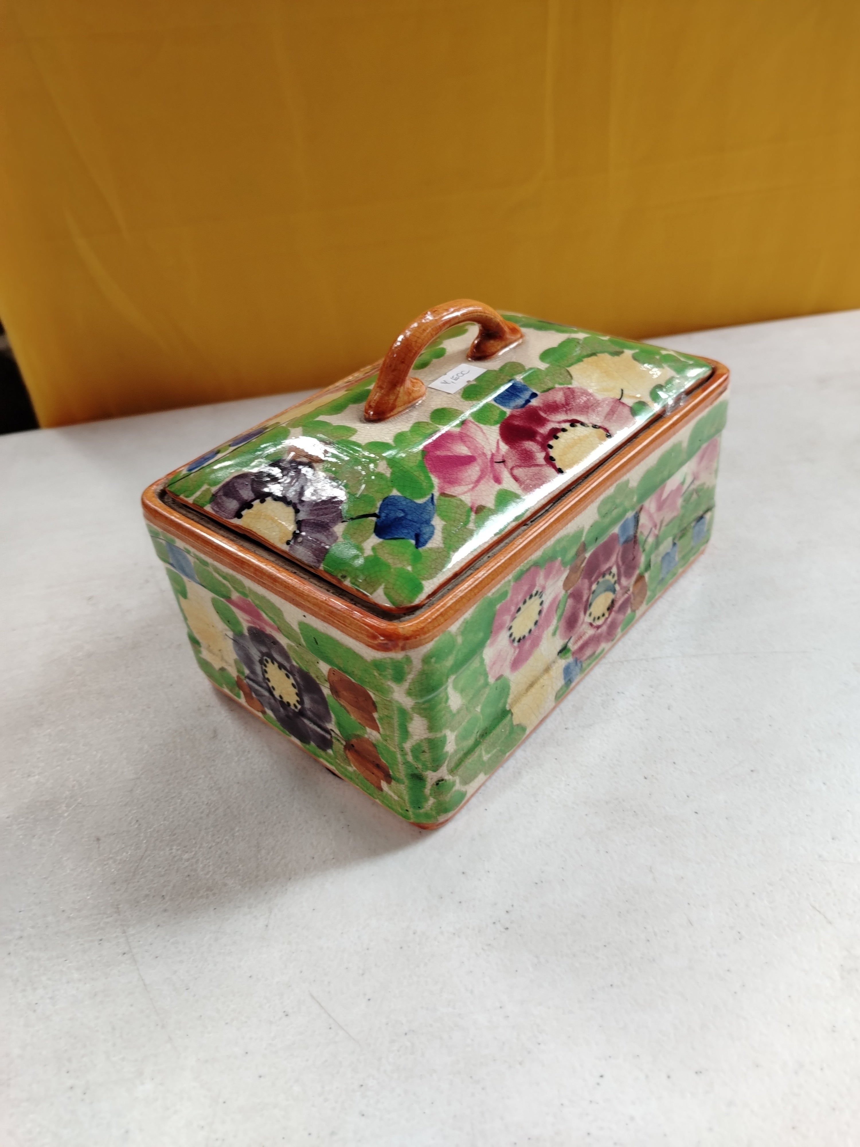 CERAMIC BOX WITH LID