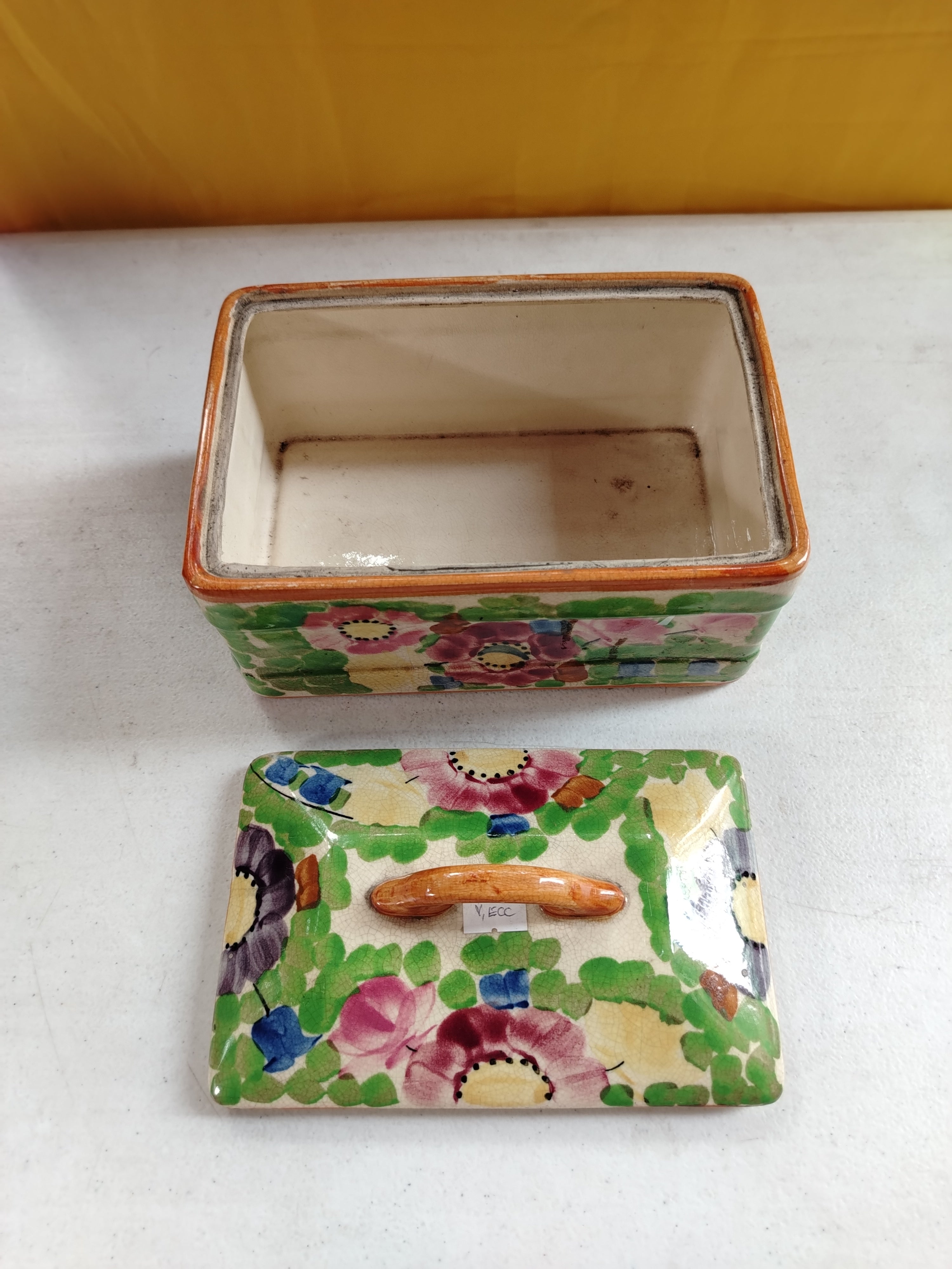 CERAMIC BOX WITH LID