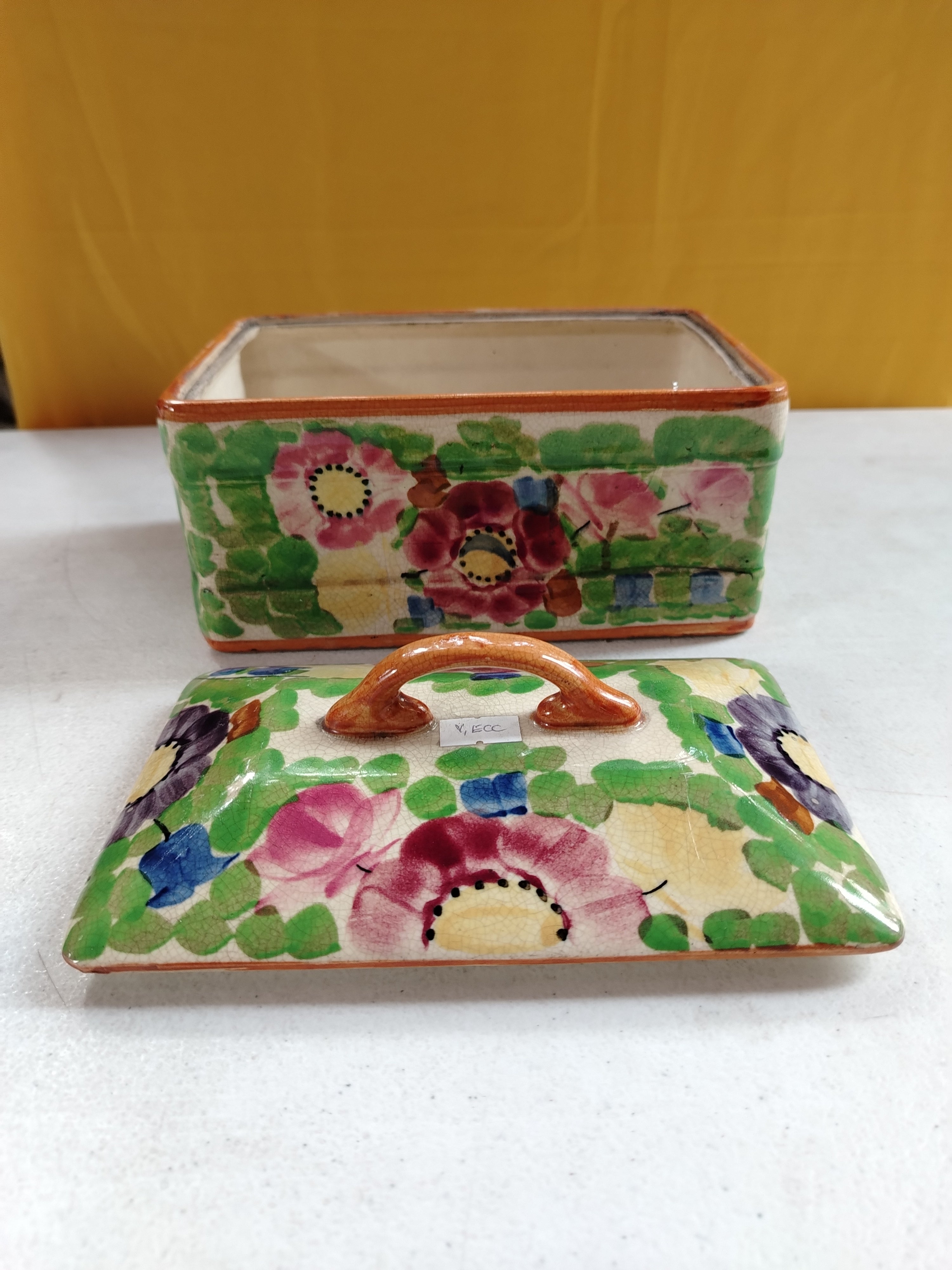 CERAMIC BOX WITH LID