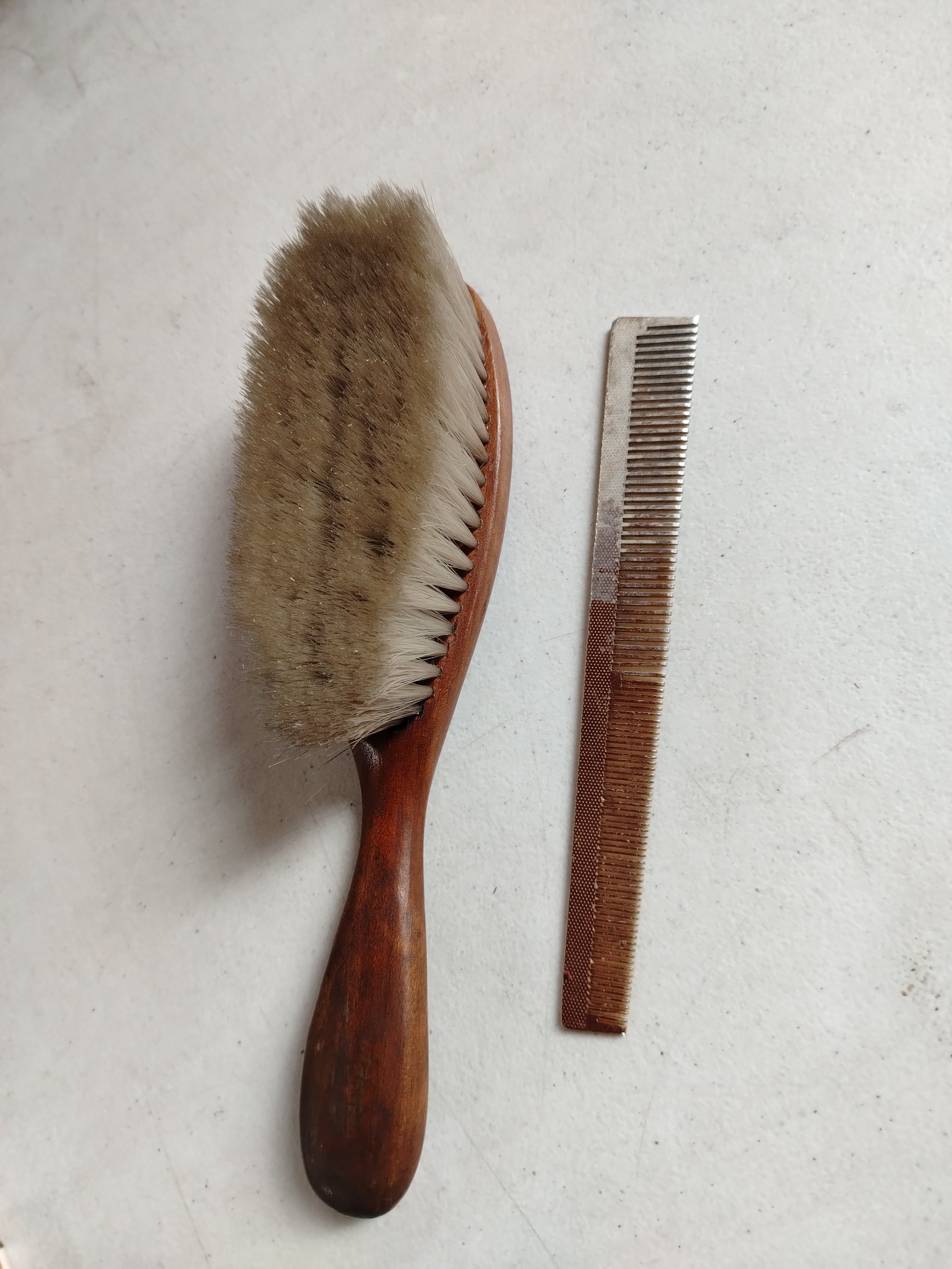 BARBER BRUSH & COMB