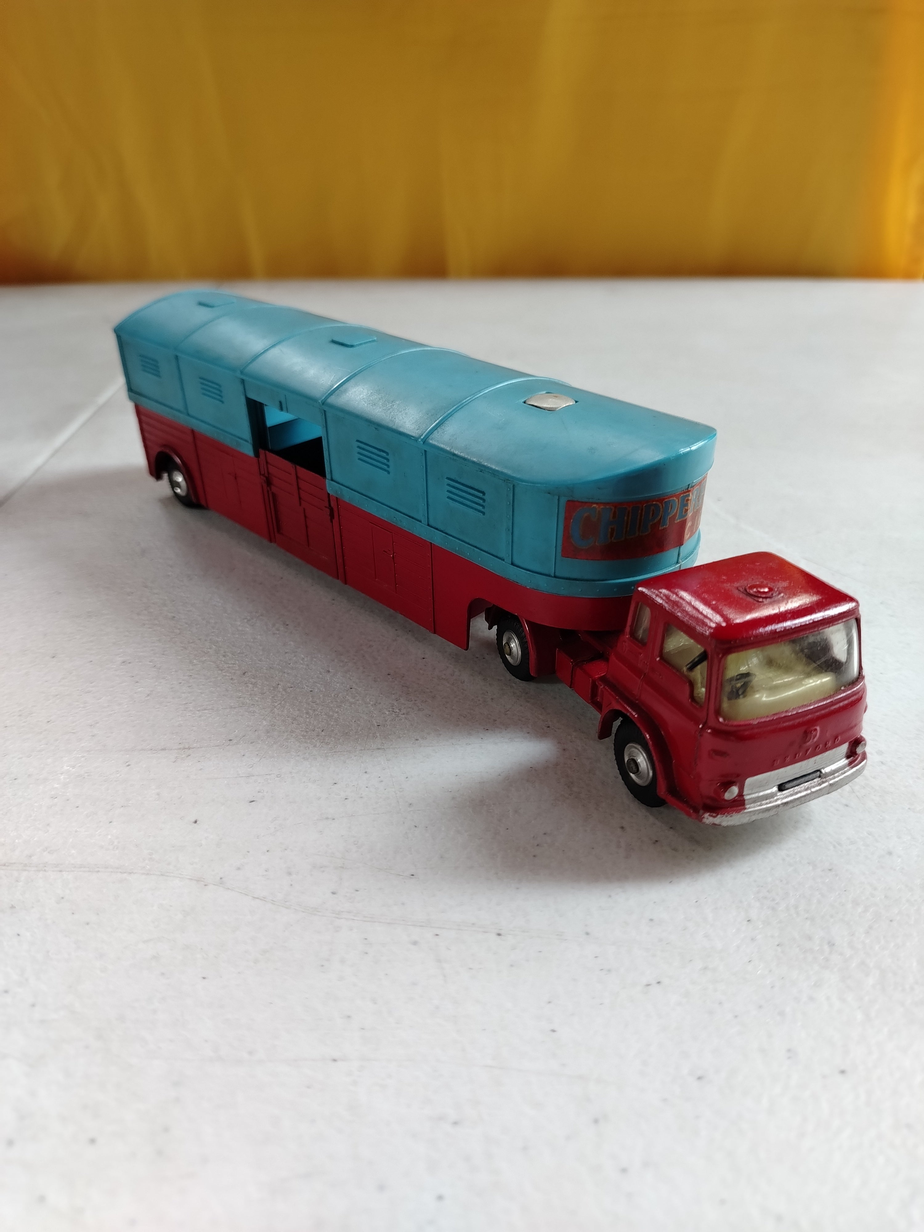 CORGI BEDFORD TRACTOR