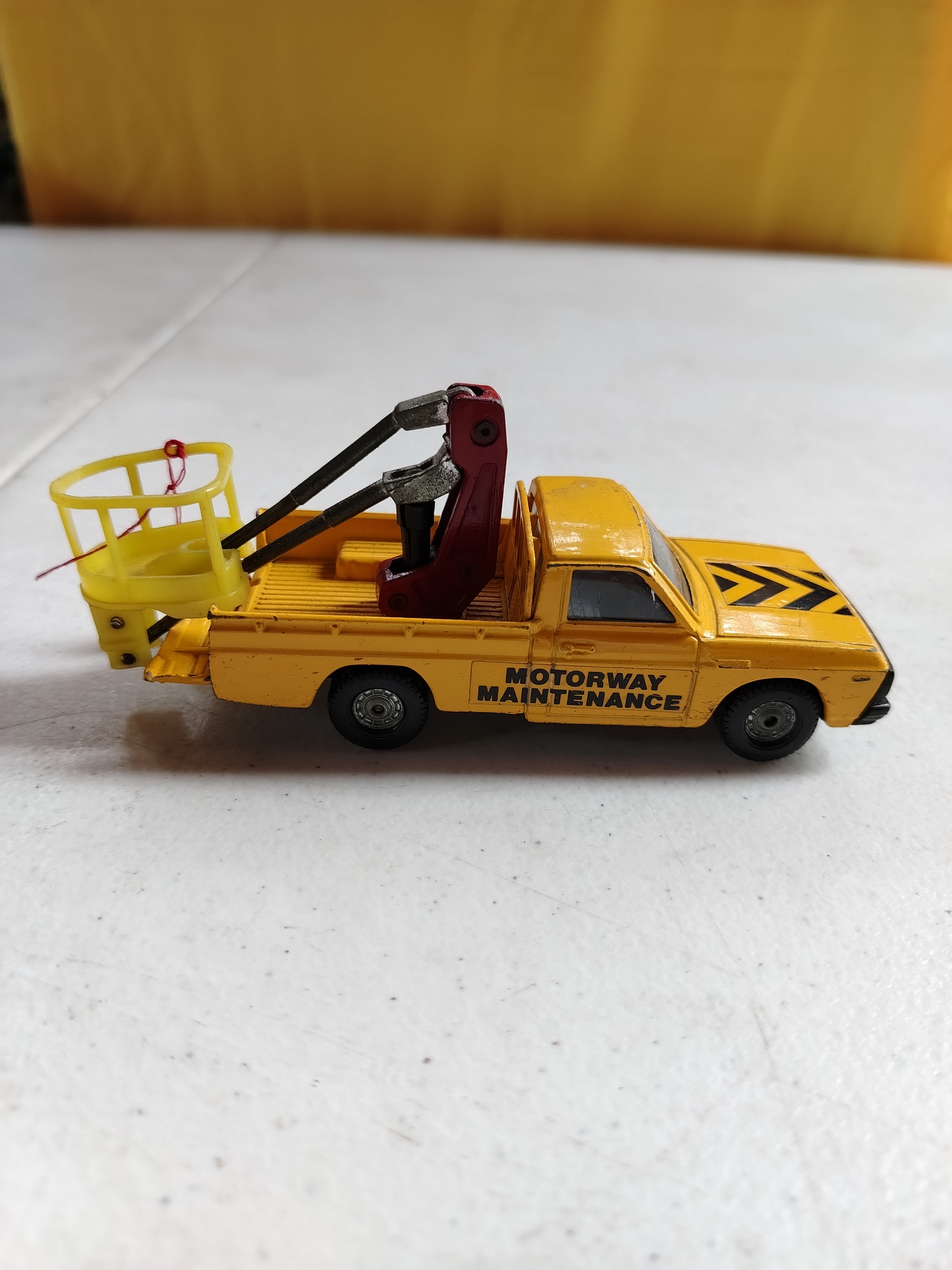 CORGI MAZDA 1600 PICK UP