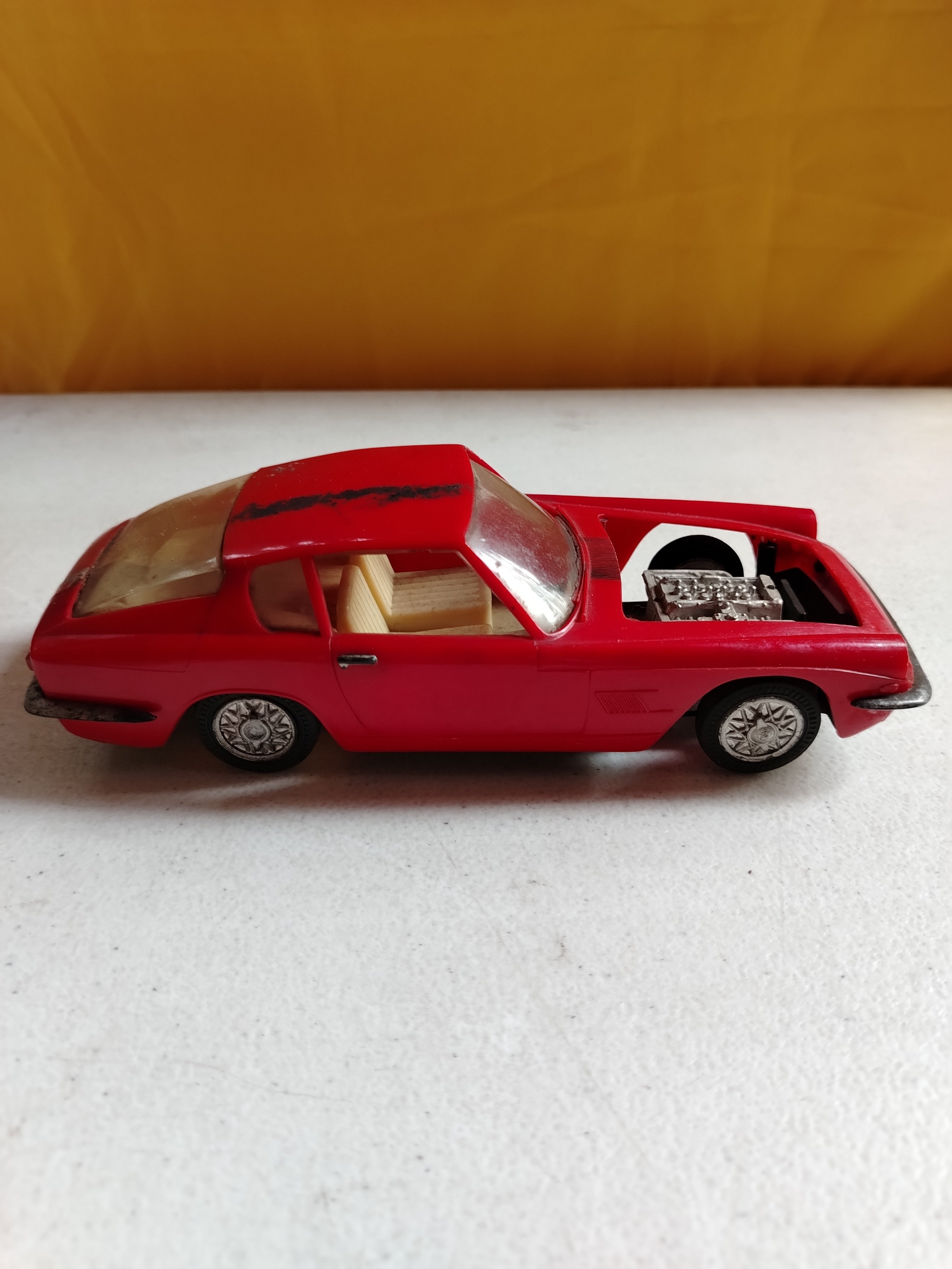 PLASTIC TOY CAR