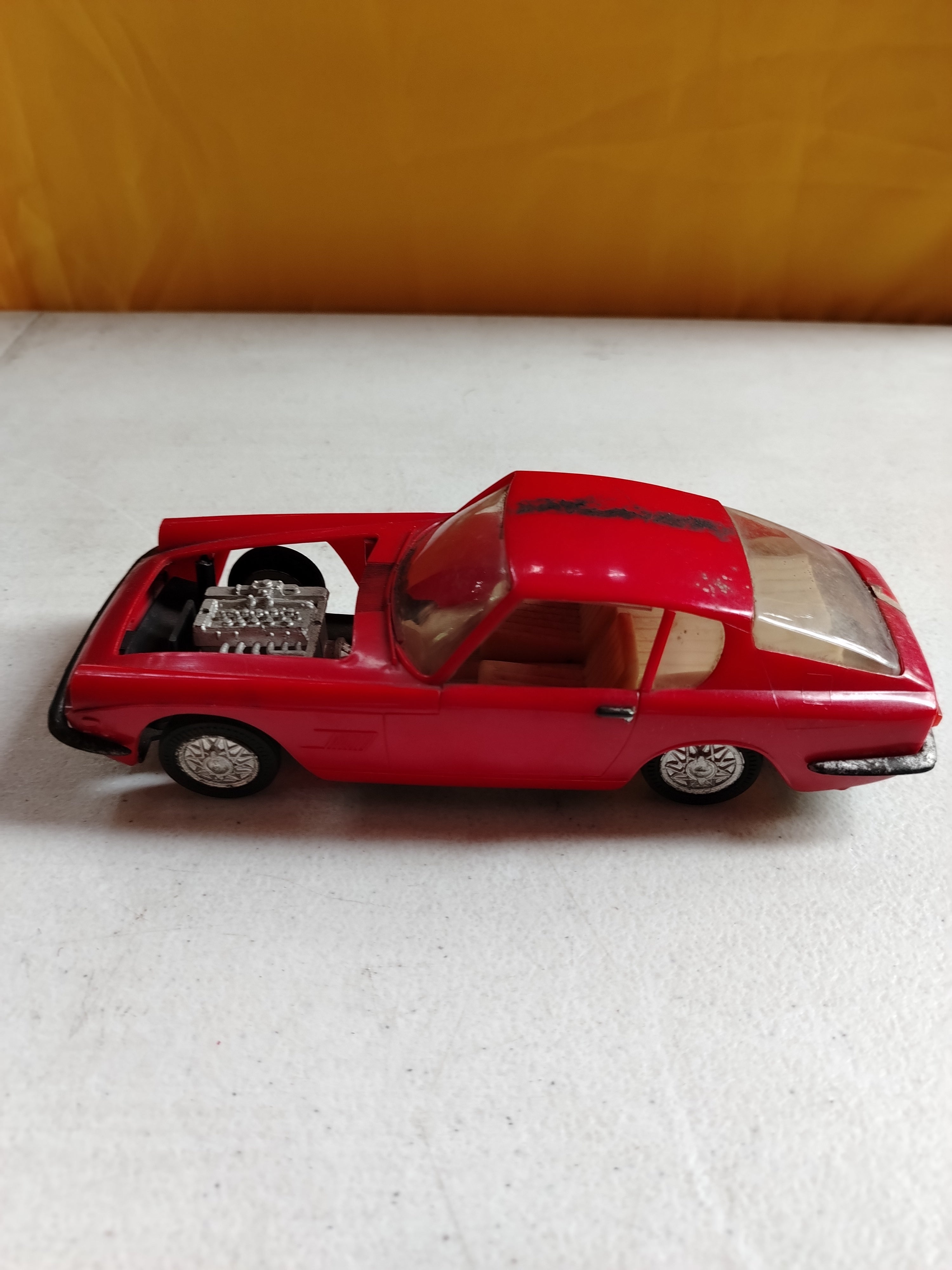 PLASTIC TOY CAR