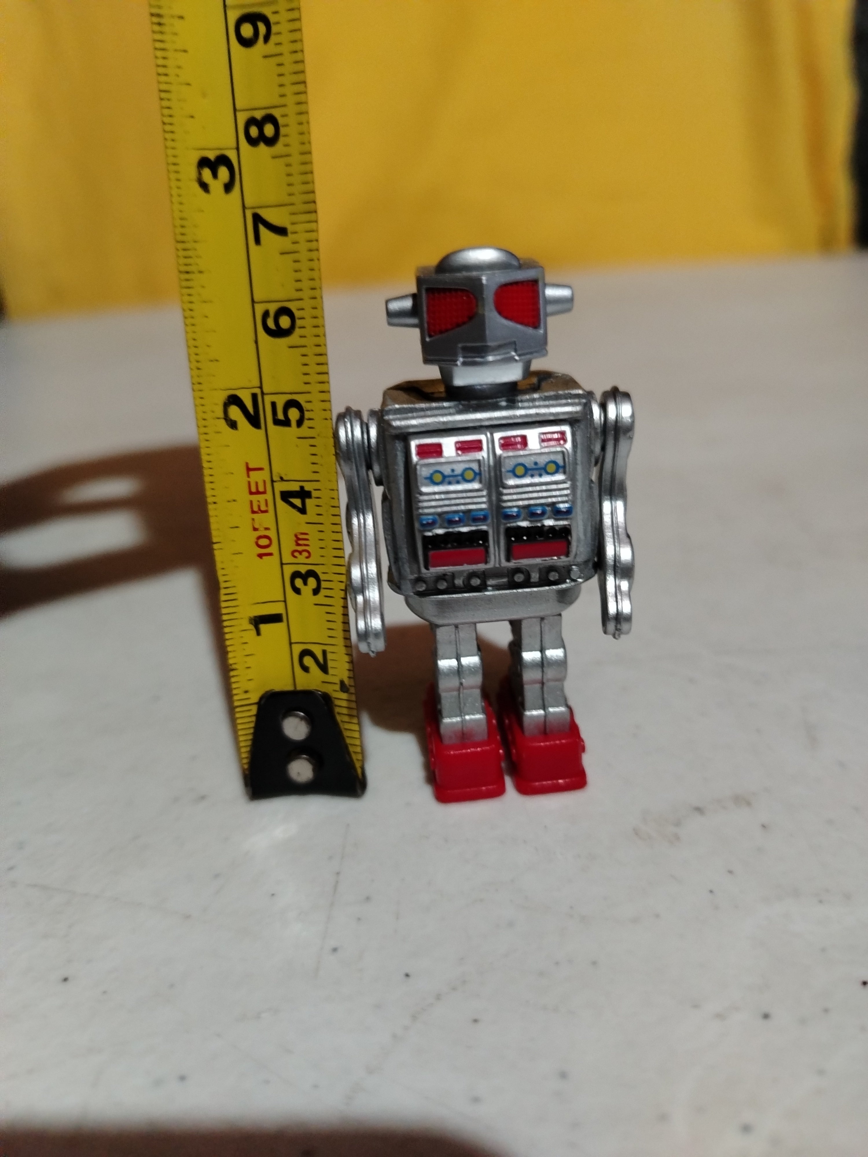 DIE CAST ROBOT