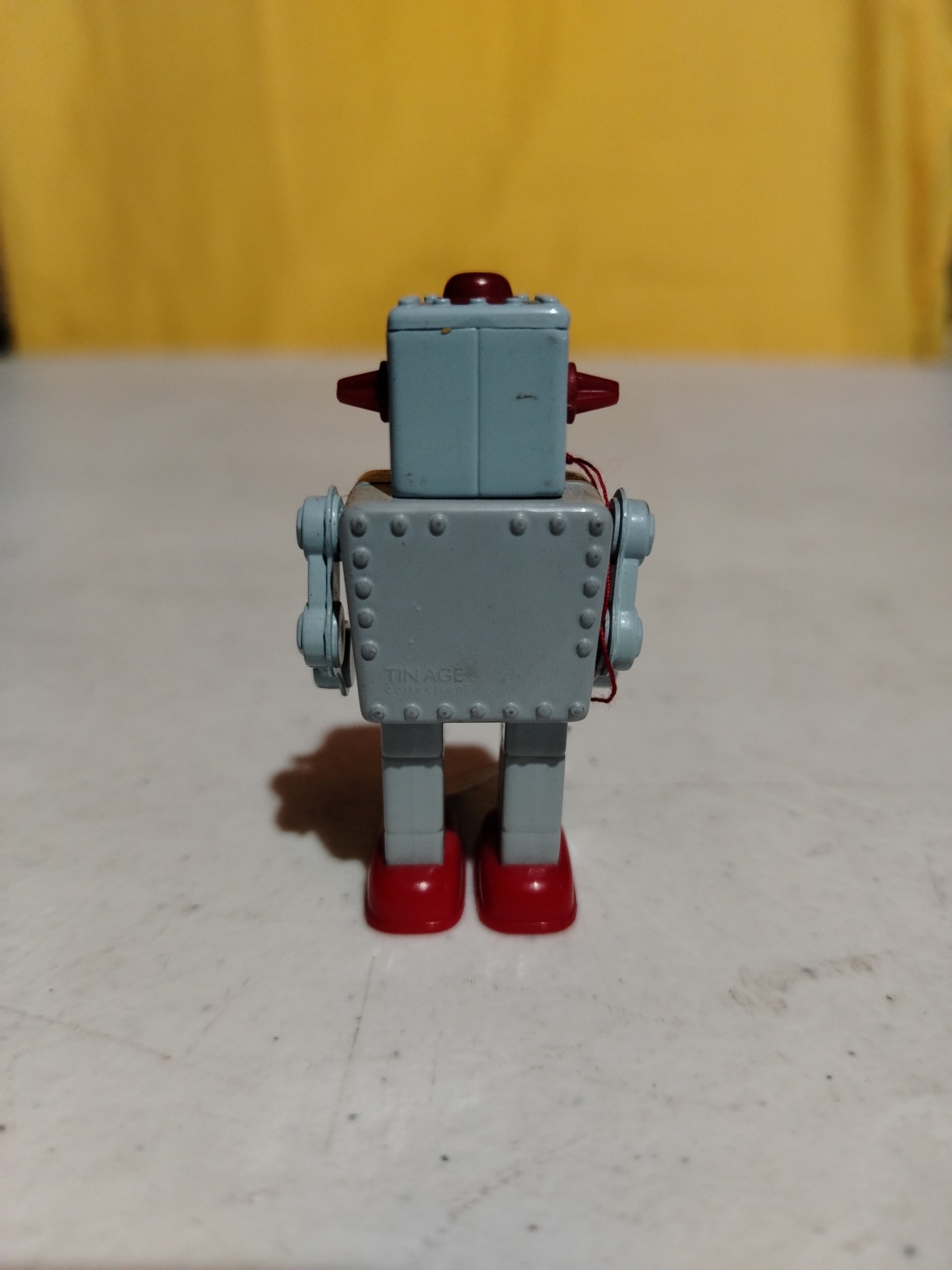 DIE CAST ROBOT