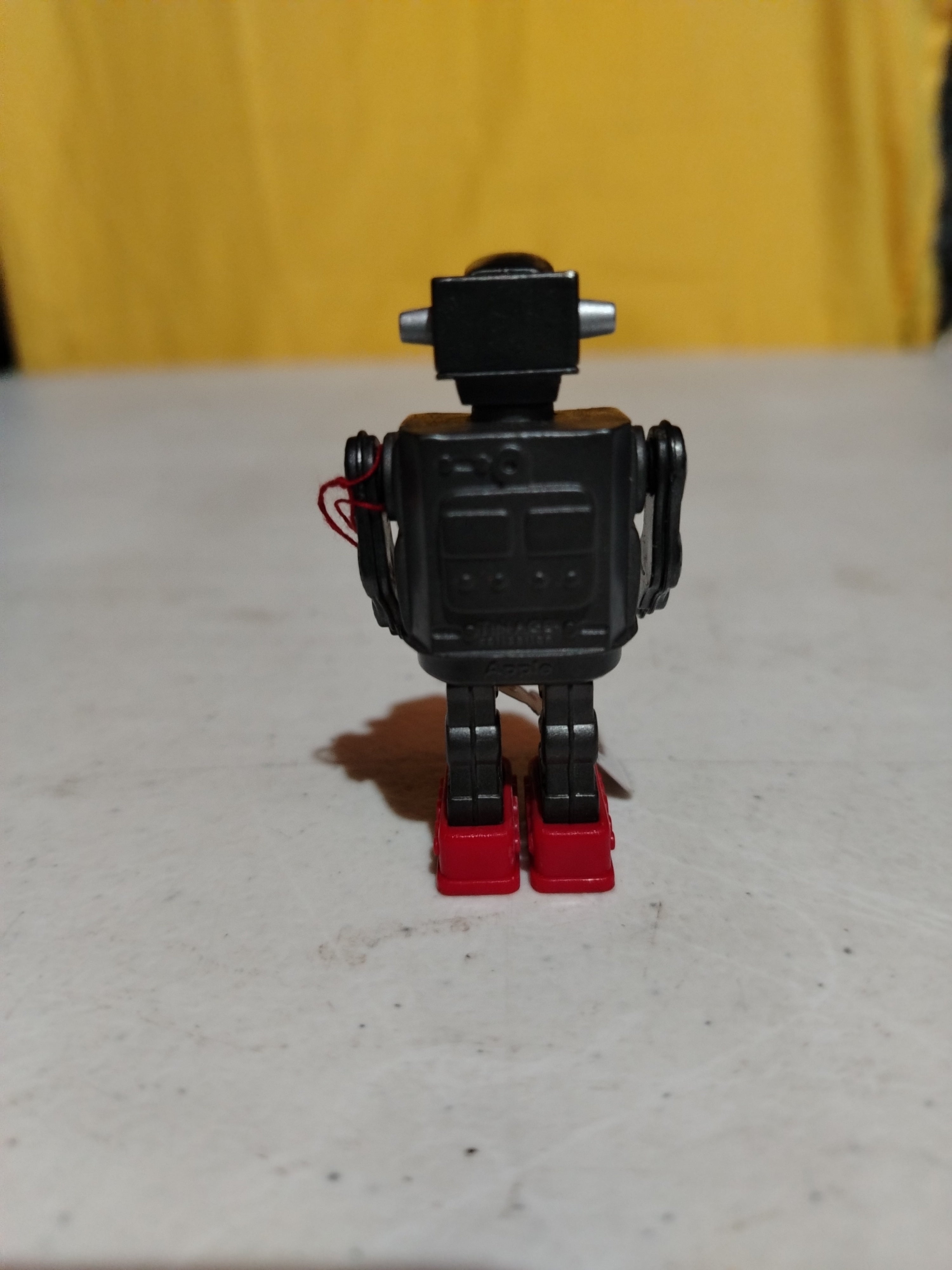 DIE CAST ROBOT