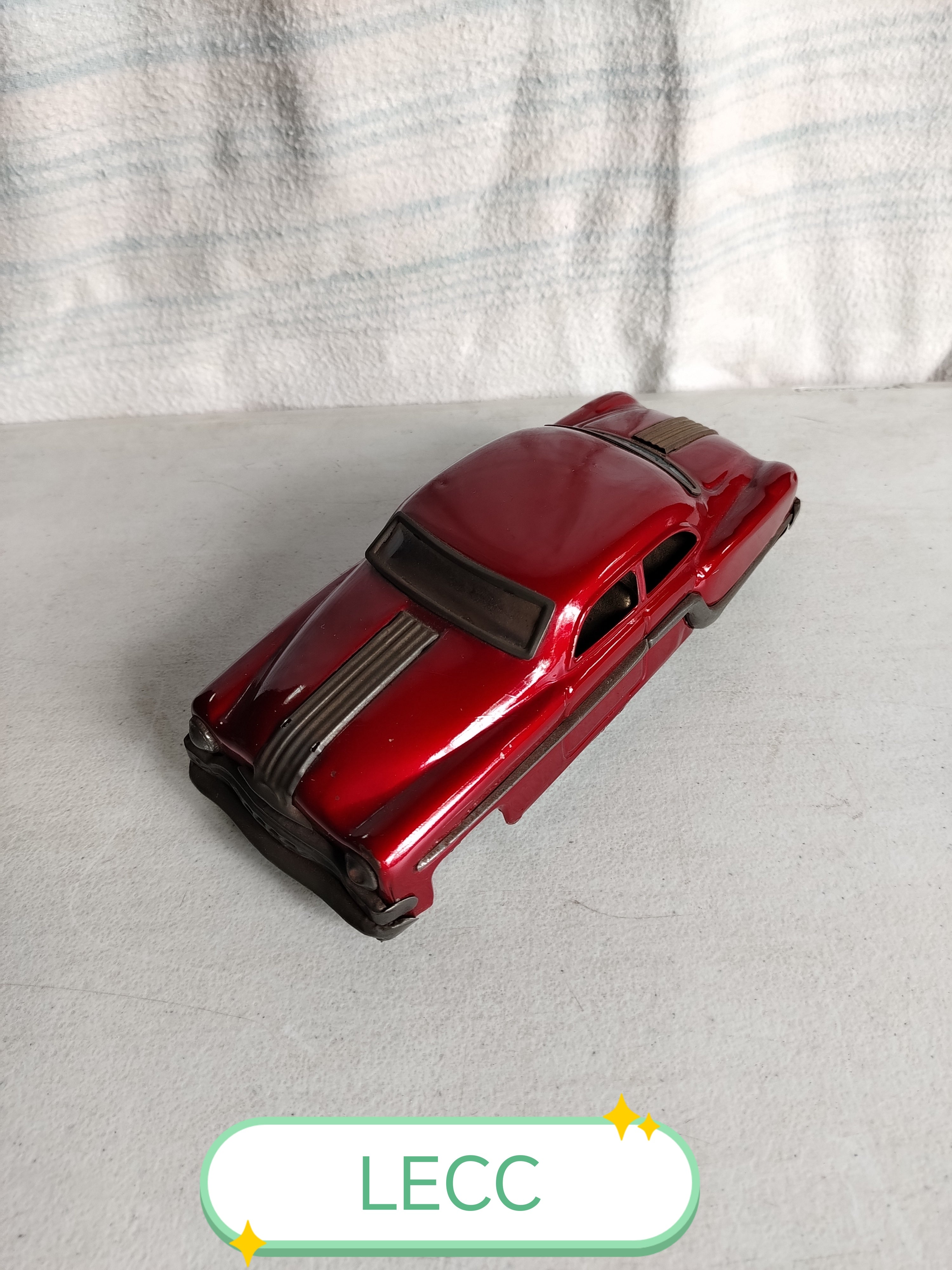 RED CAR TIN TOY