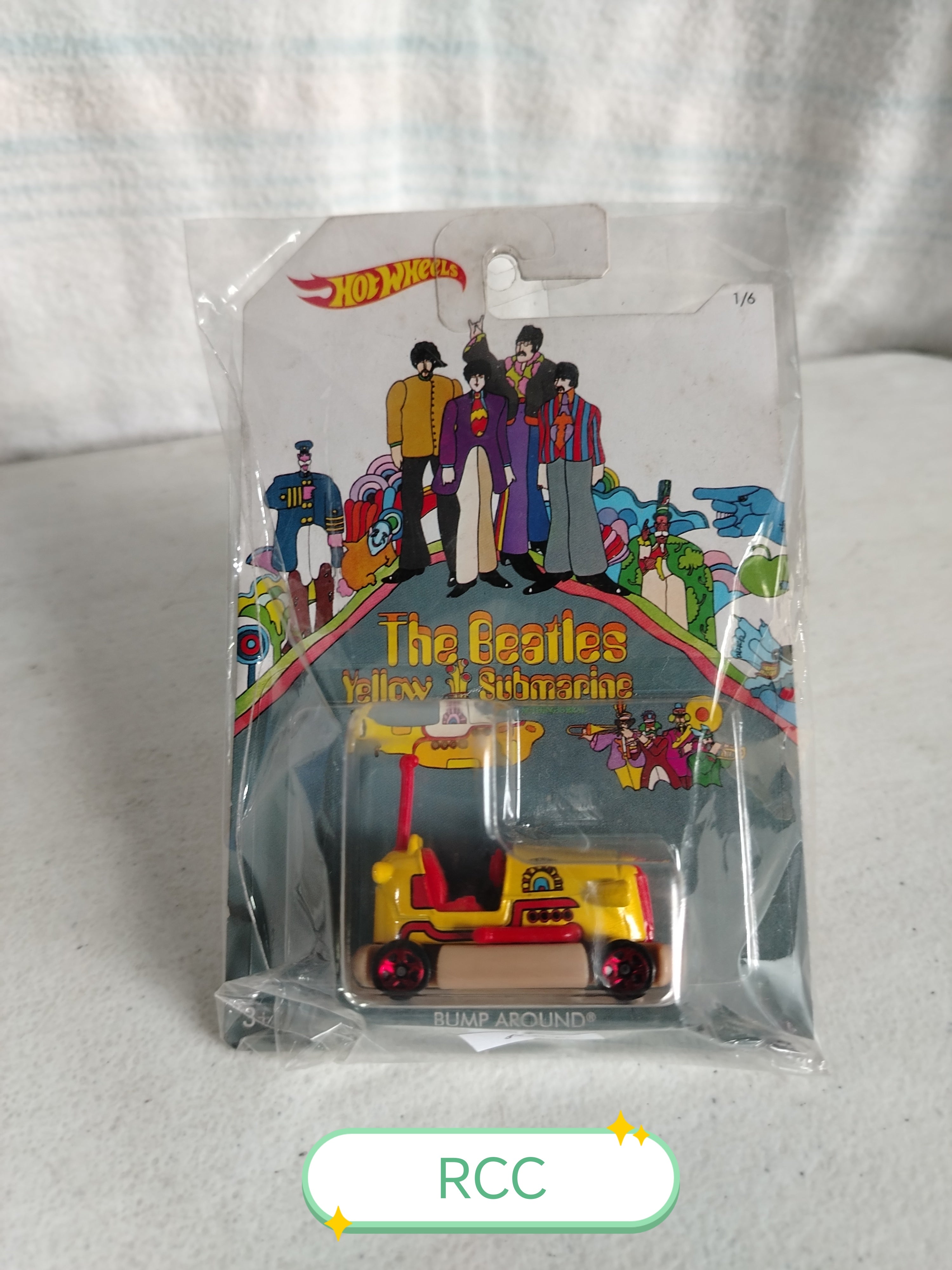 HOTWHEELS TE BEATLES YELLOW SUBMARINE