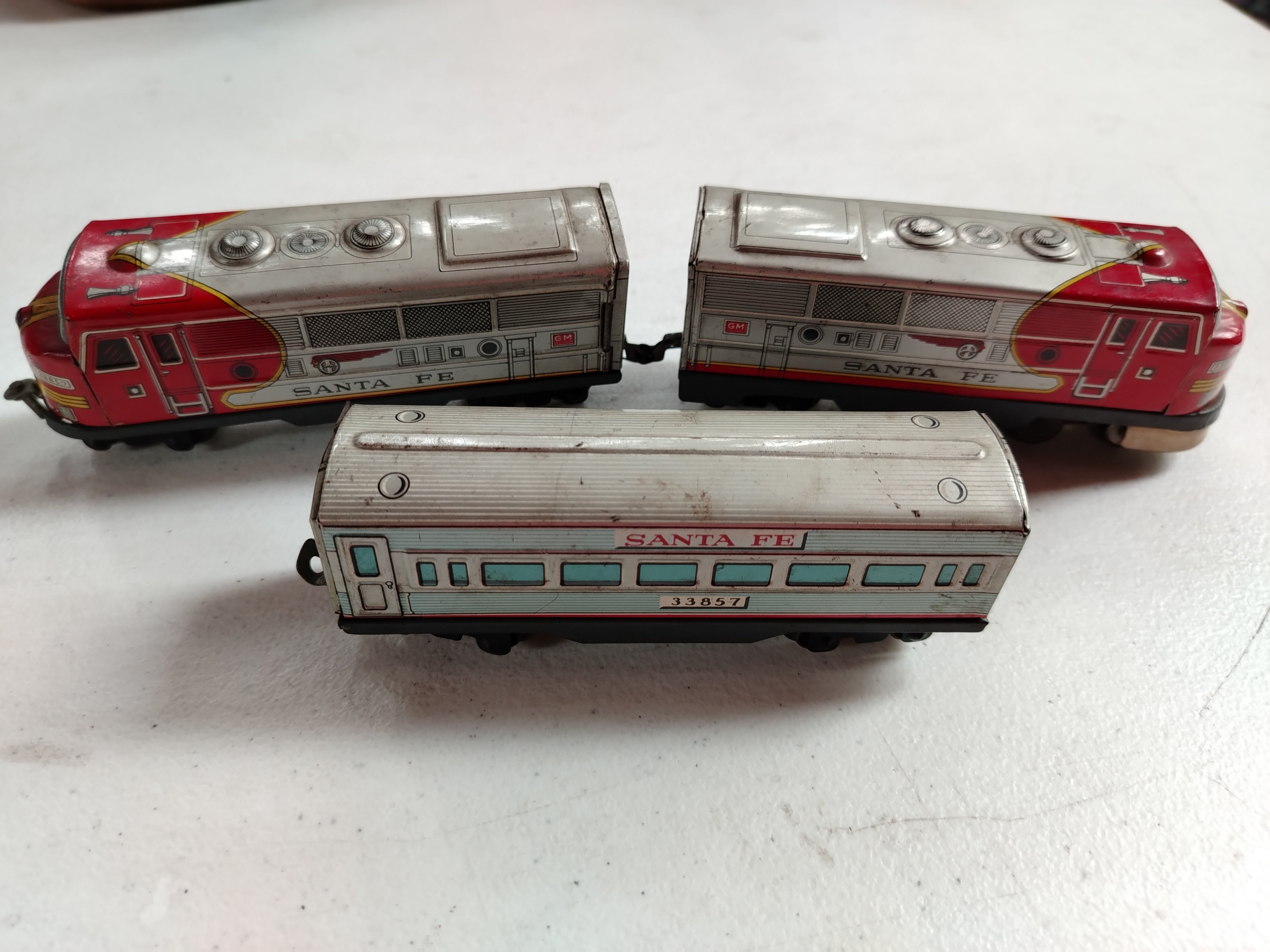 TIN TOY TRAIN