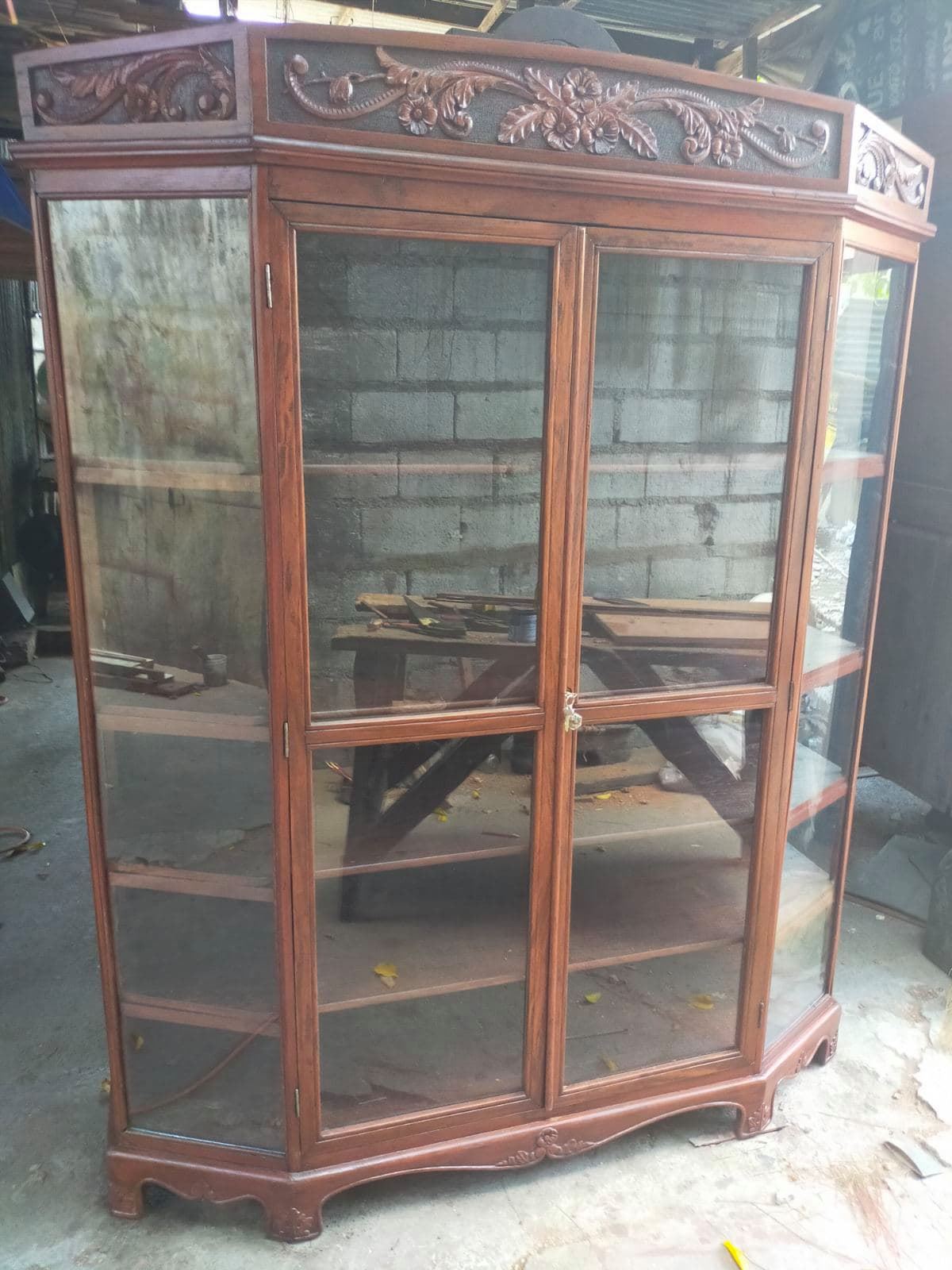 Platera w/ Carving 6 Legs (Narra) 17″1/4 x 56″ x 71″Ht.