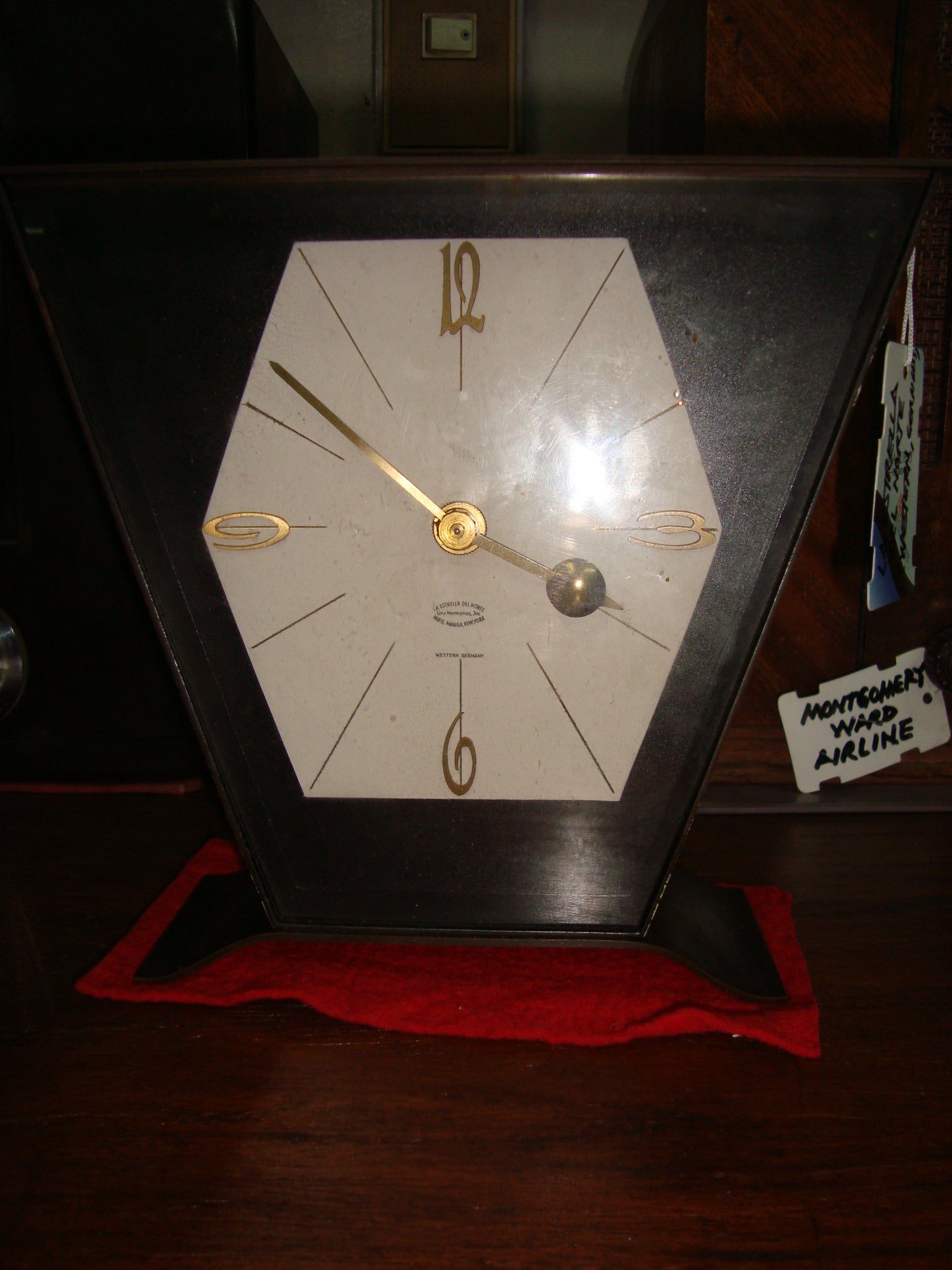 La Estrella Del Norte Table Clock