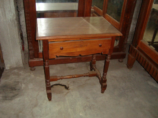 Table AMN-61 w/ Drawer Tipaklong Narra 28″ x 18″ x 28