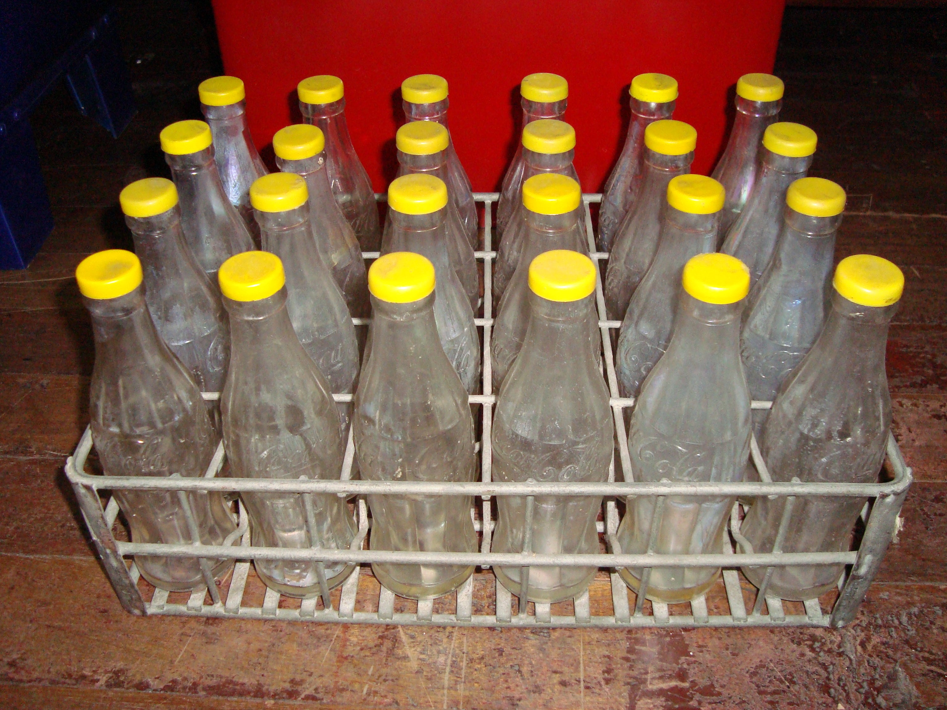 Coca Cola Bottles w/Case (24pcs)