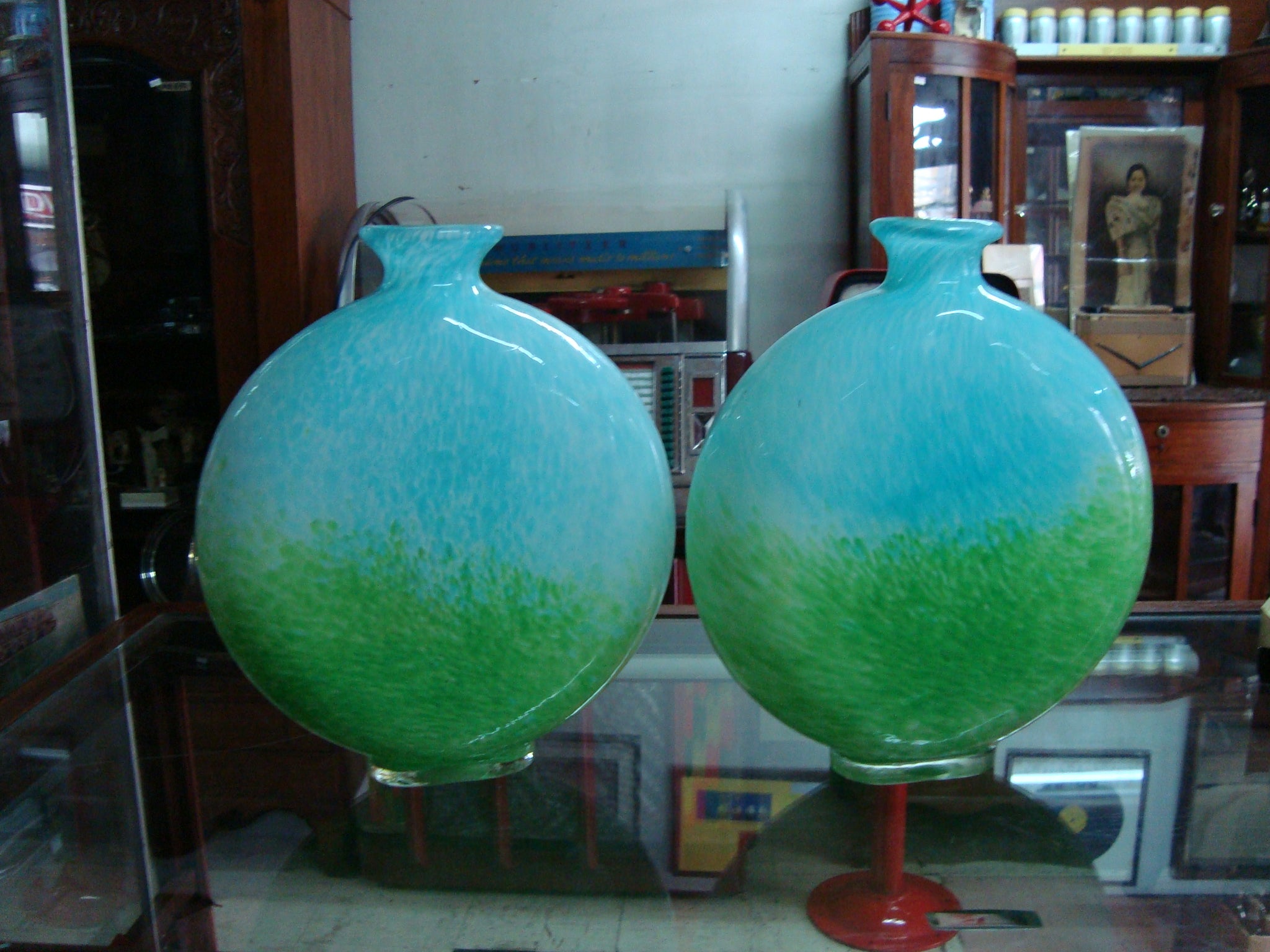 Round Flat Glass Jar (Lebanon)