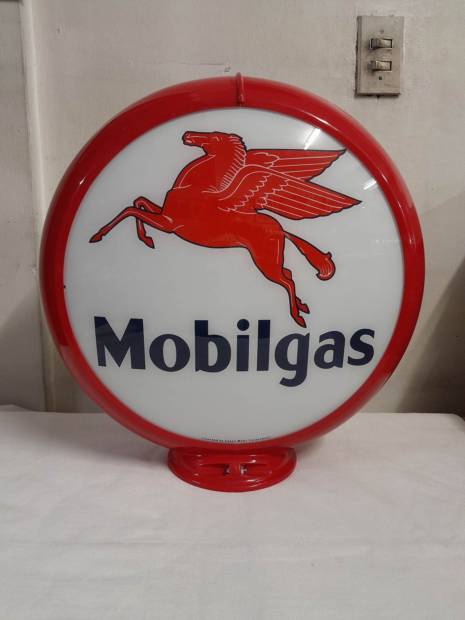 Mobilgas Gas Pump Globe