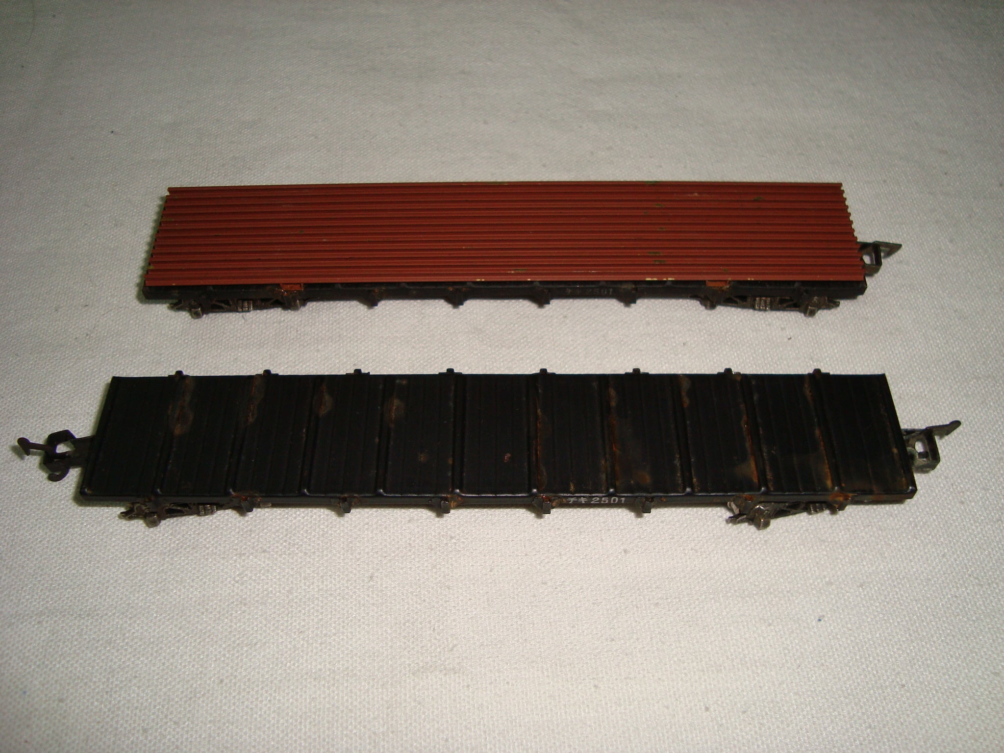Ho Scale Accesories (Japan) set of 2