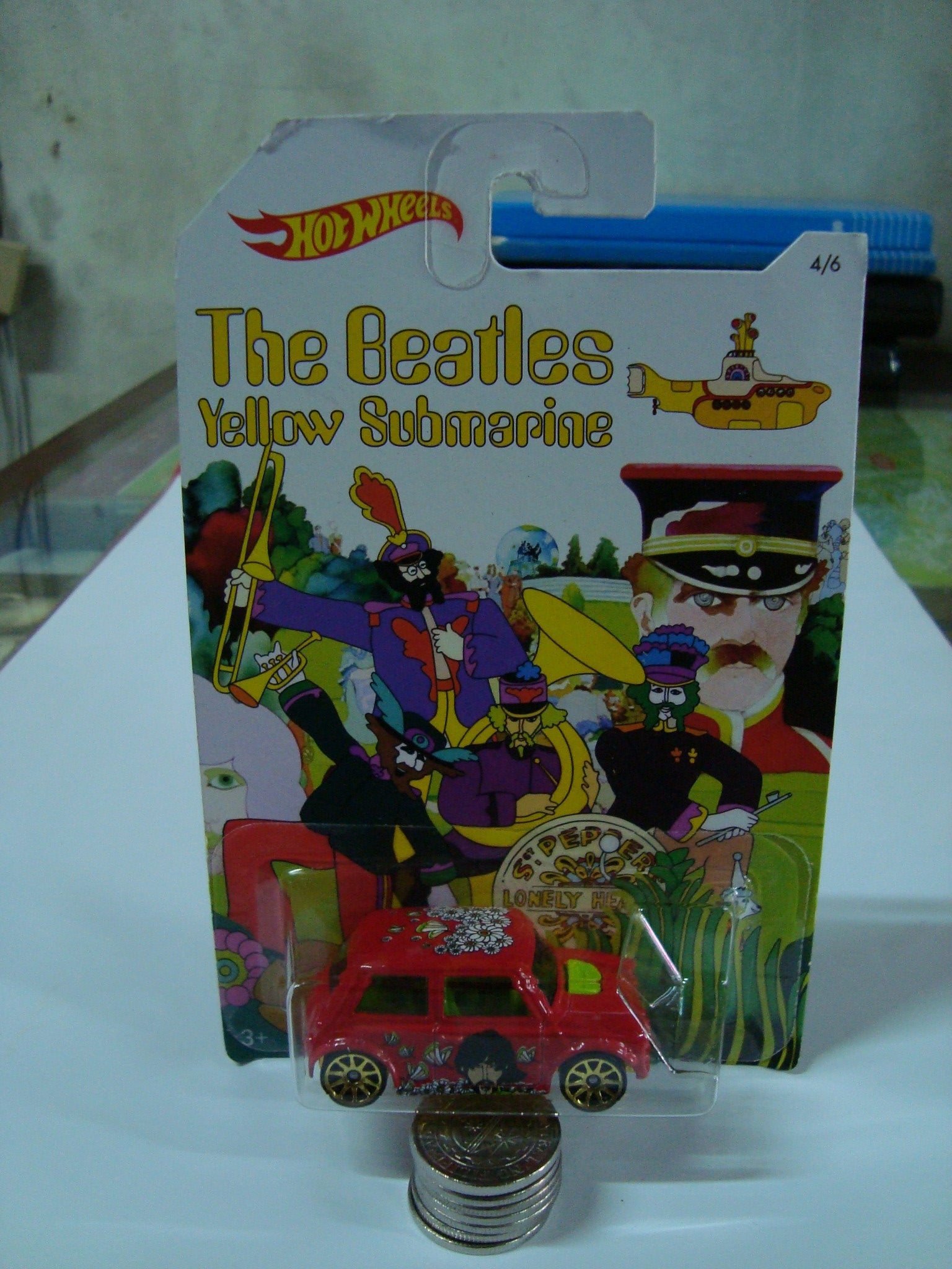 Hot Wheels The Beatles Yellow Submarine Morris Mini